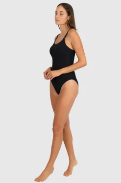 Ibiza D-E U.W One Piece